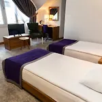 Business Hotel