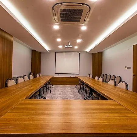 Business Ιζμίτ
