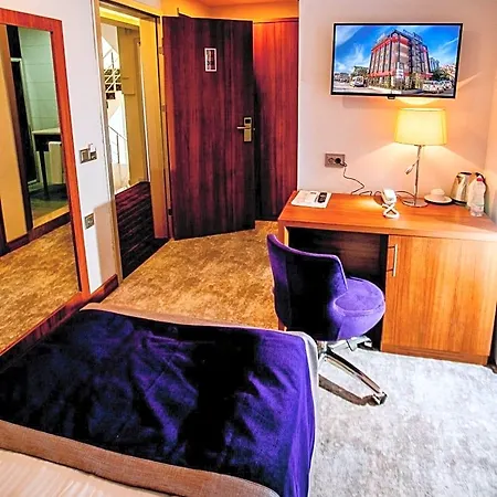 Hotel Business